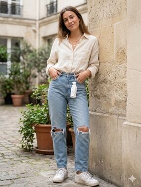 Vibe & Rant Distressed Mom Jeans Light Wash Denim Size 7